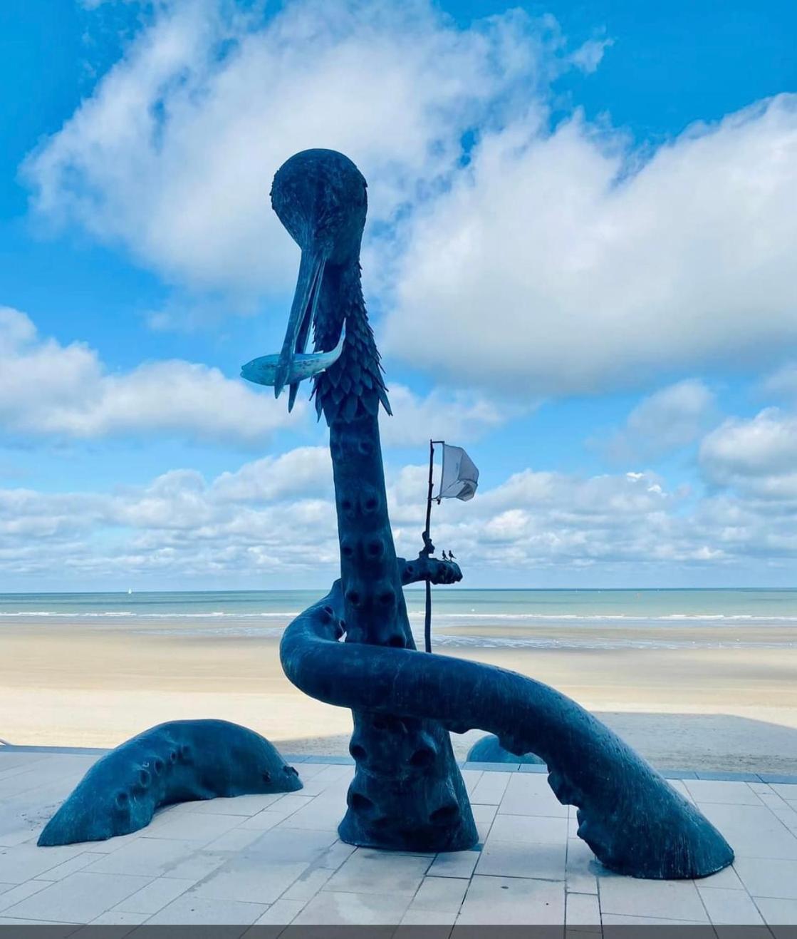 Appartement Sur La Plage De Malo Les Bains Vue Mer ダンケルク エクステリア 写真